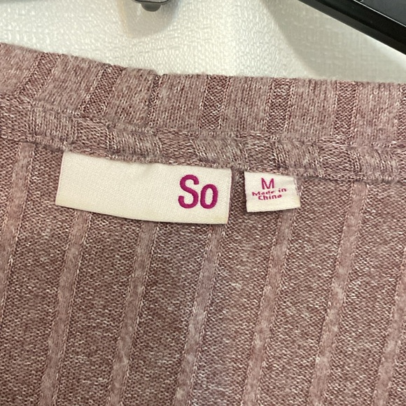 Burgundy Long Sleeve Button up semi Cropped Blouse - M - Picture 2 of 3